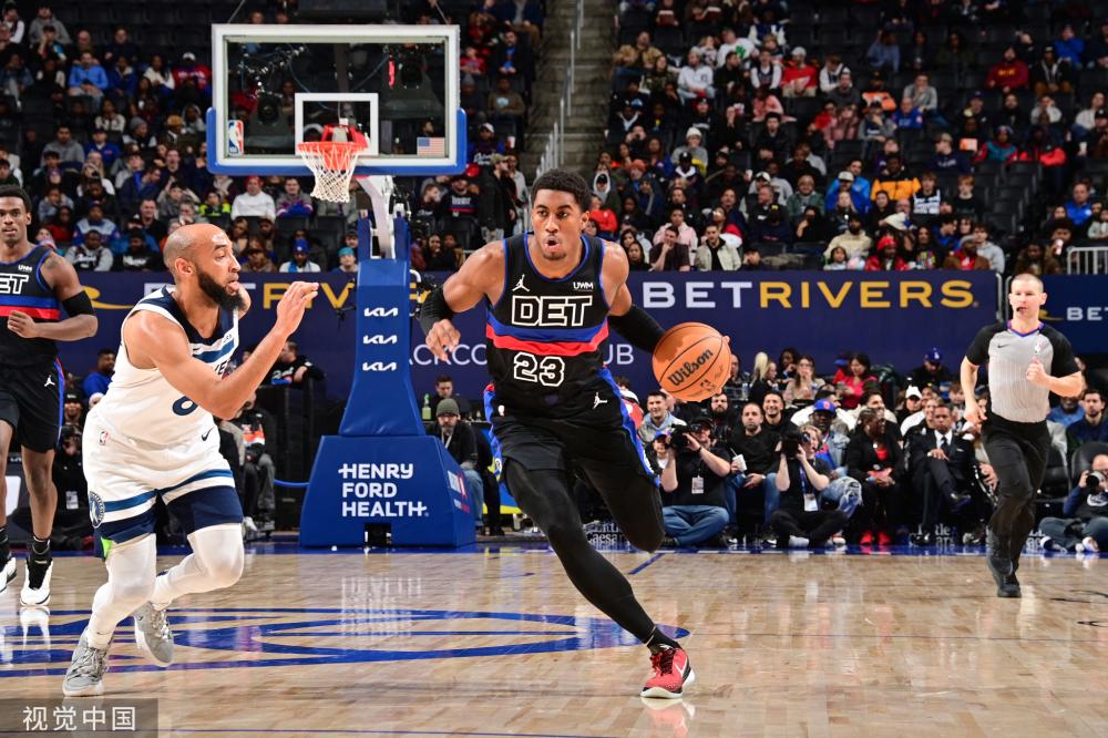 其身高和体 其身高和体