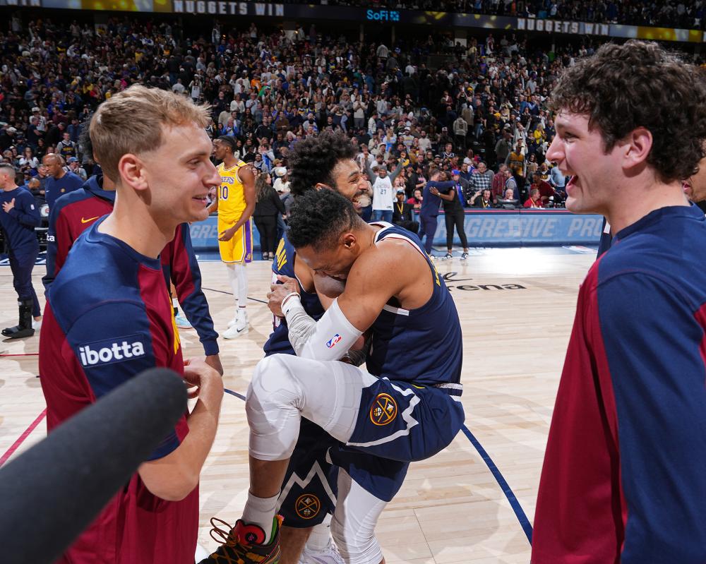 引来一片掌 引来一片掌